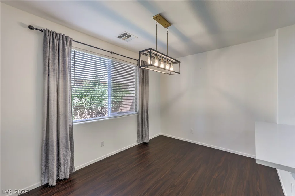 5423 Raccoon Valley, Las Vegas, NV 89122