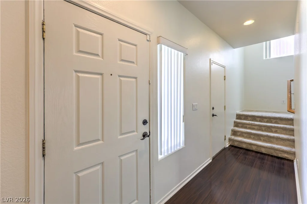 5423 Raccoon Valley, Las Vegas, NV 89122