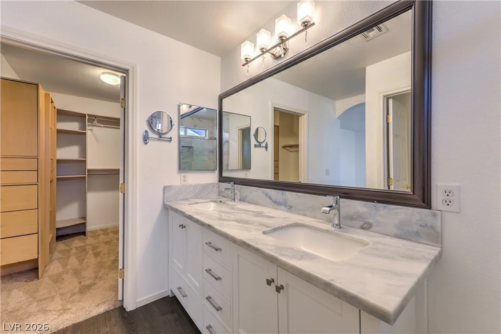 5423 Raccoon Valley, Las Vegas, NV 89122