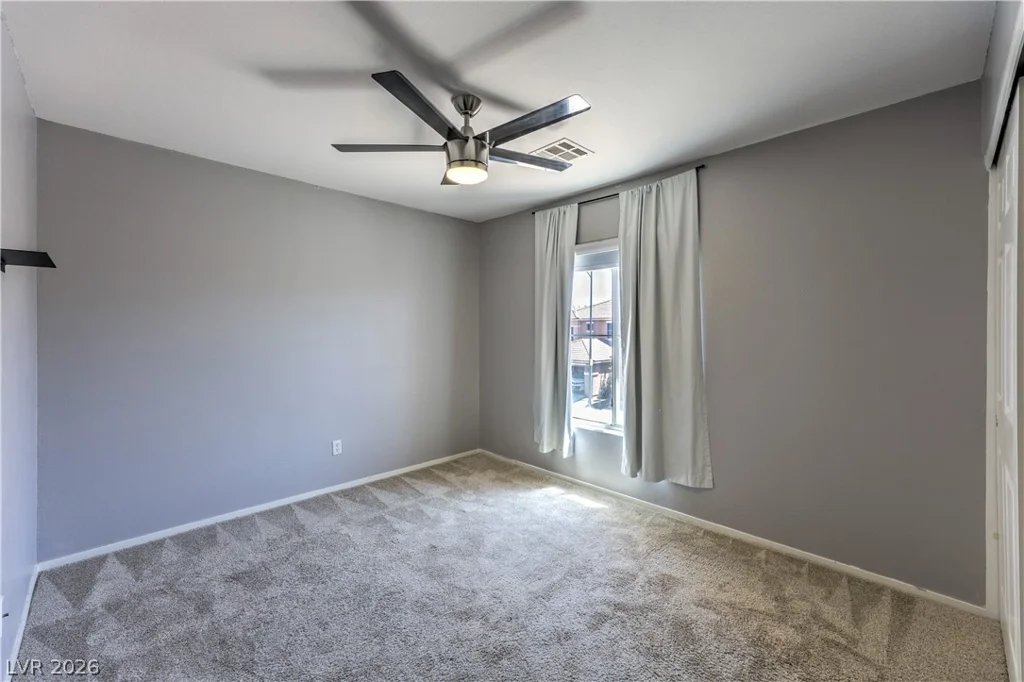 5423 Raccoon Valley, Las Vegas, NV 89122