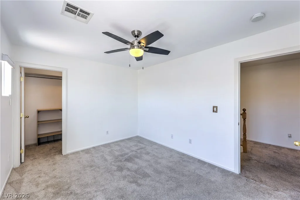 5423 Raccoon Valley, Las Vegas, NV 89122