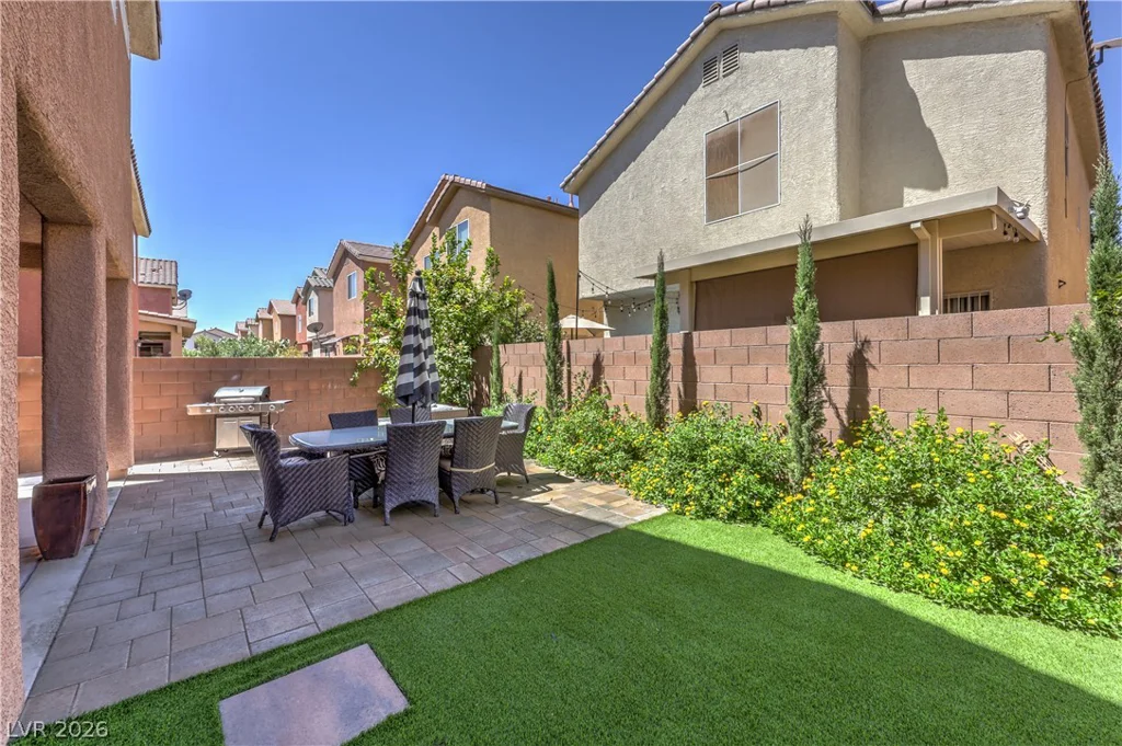 5423 Raccoon Valley, Las Vegas, NV 89122