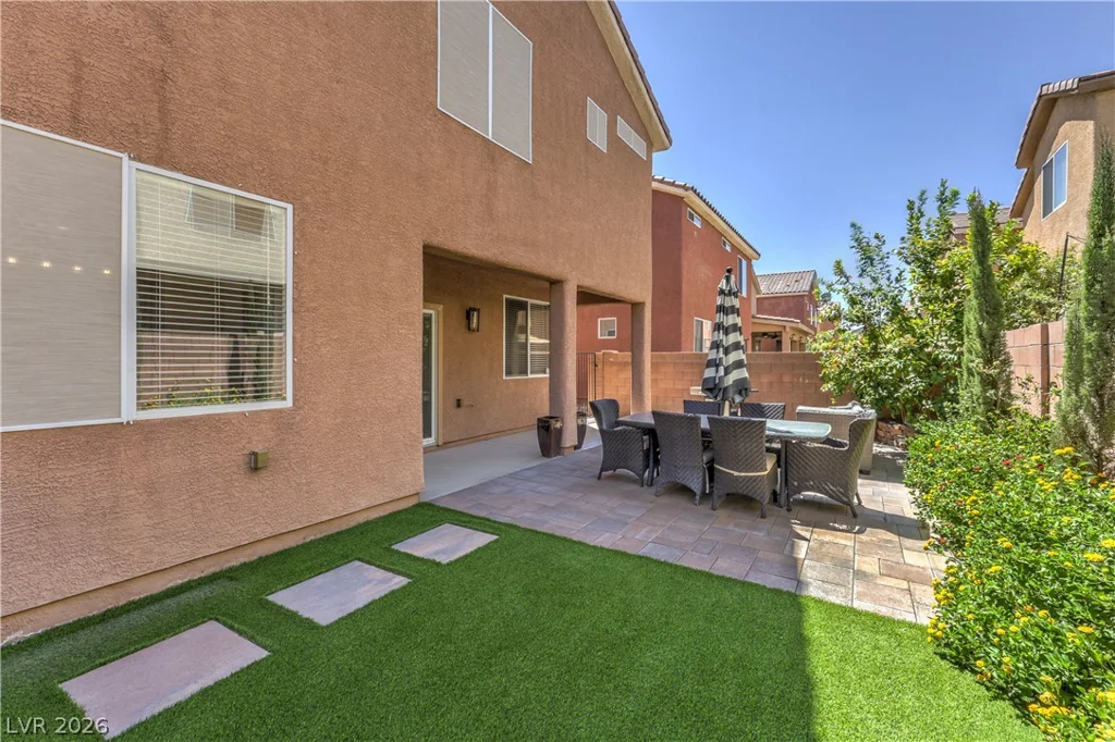 5423 Raccoon Valley, Las Vegas, NV 89122