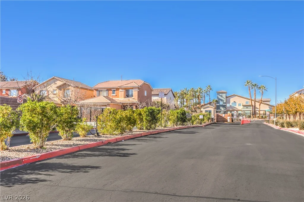5423 Raccoon Valley, Las Vegas, NV 89122