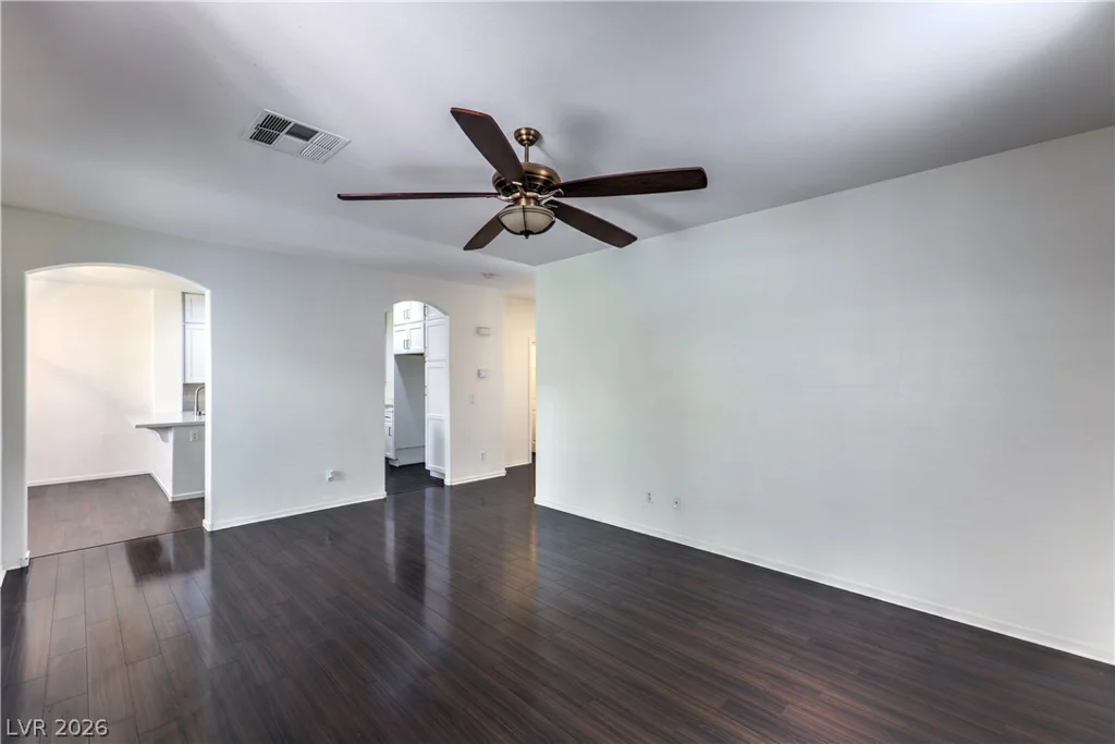 5423 Raccoon Valley, Las Vegas, NV 89122