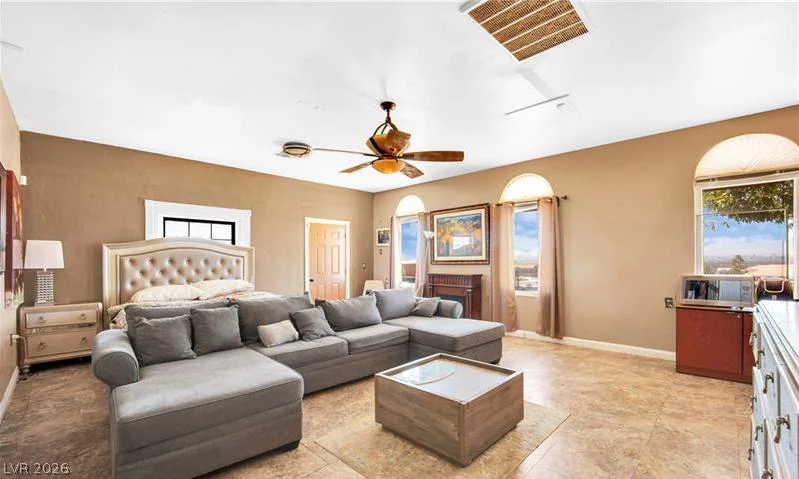 236 Vista Valley, Las Vegas, NV 89110