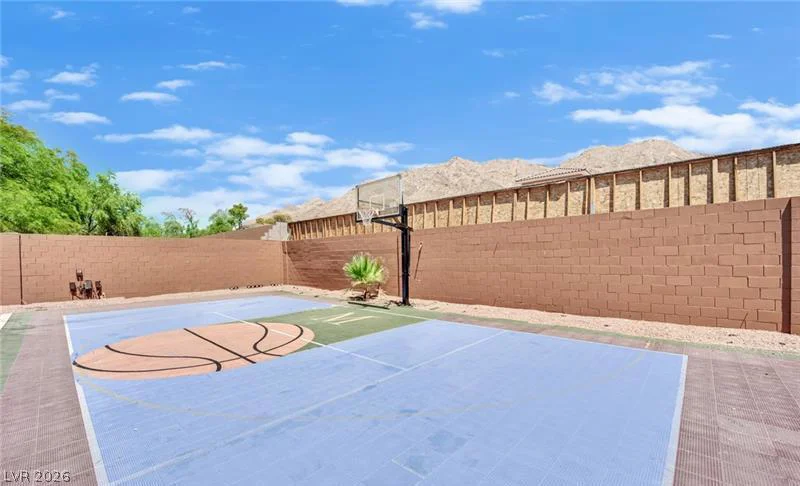 236 Vista Valley, Las Vegas, NV 89110