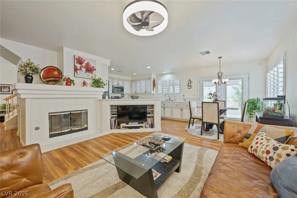 6105 Flaming Arrow, North Las Vegas, NV 89031