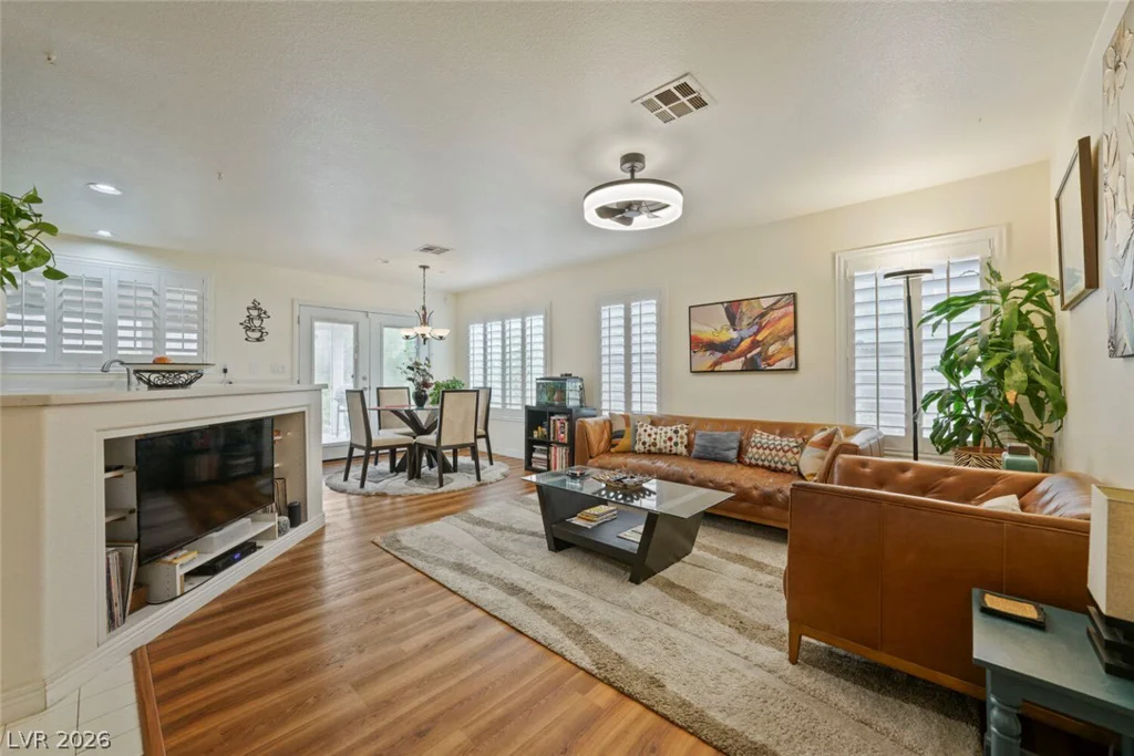 6105 Flaming Arrow, North Las Vegas, NV 89031