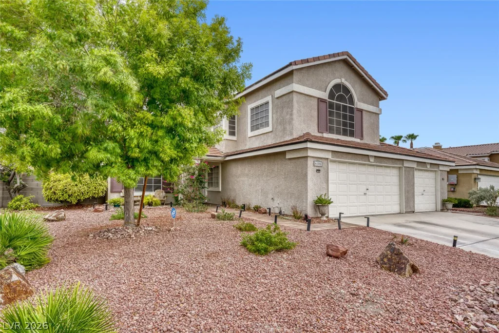 6105 Flaming Arrow, North Las Vegas, NV 89031