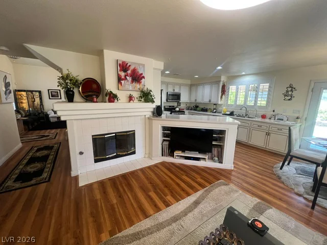 6105 Flaming Arrow, North Las Vegas, NV 89031