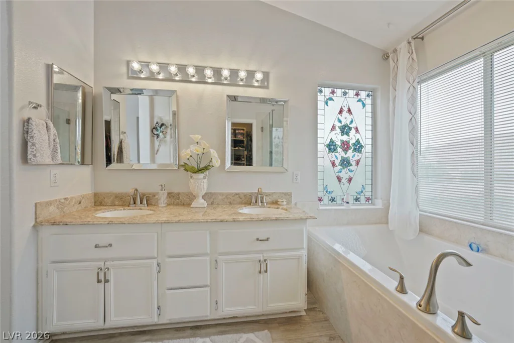 6105 Flaming Arrow, North Las Vegas, NV 89031