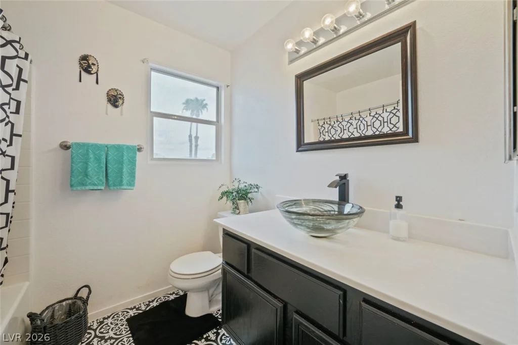 6105 Flaming Arrow, North Las Vegas, NV 89031