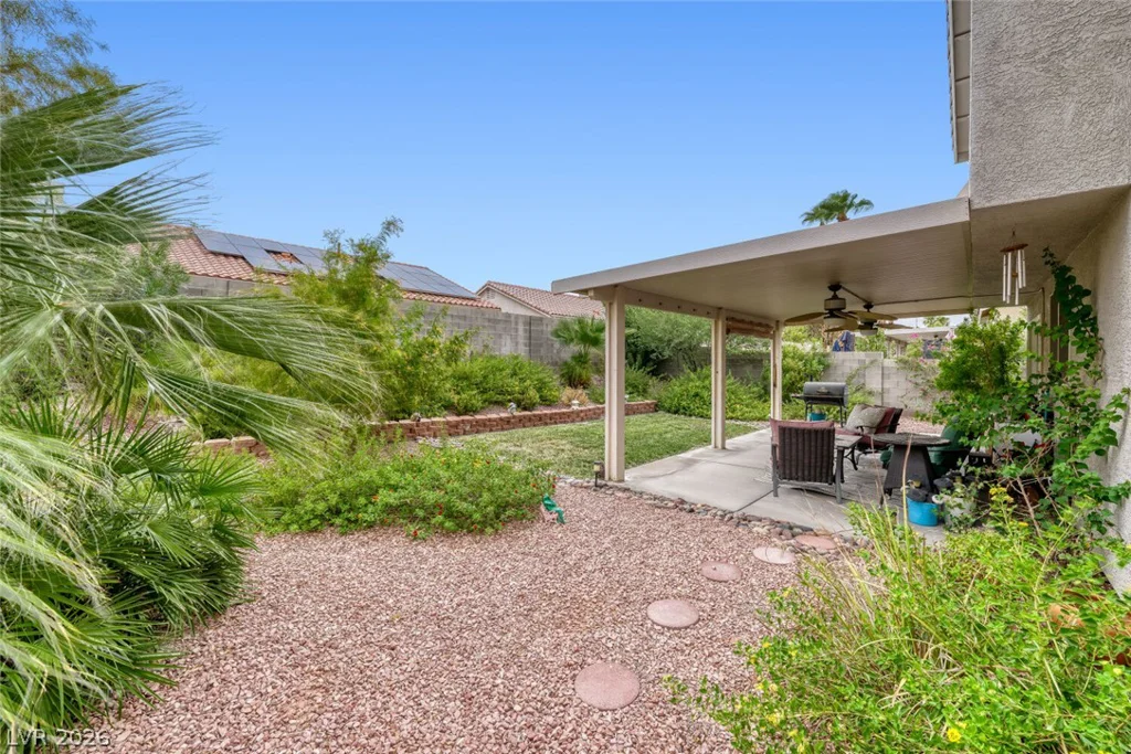 6105 Flaming Arrow, North Las Vegas, NV 89031