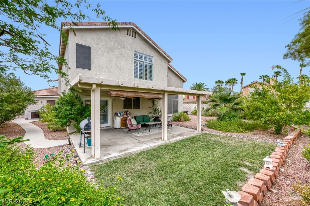 6105 Flaming Arrow, North Las Vegas, NV 89031