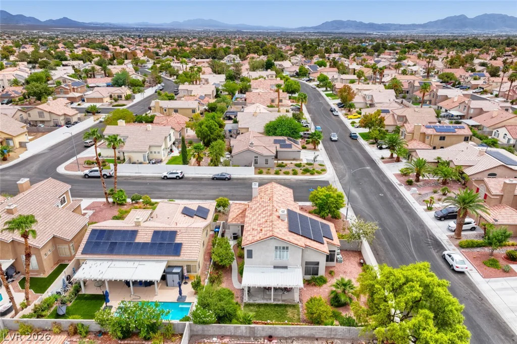6105 Flaming Arrow, North Las Vegas, NV 89031