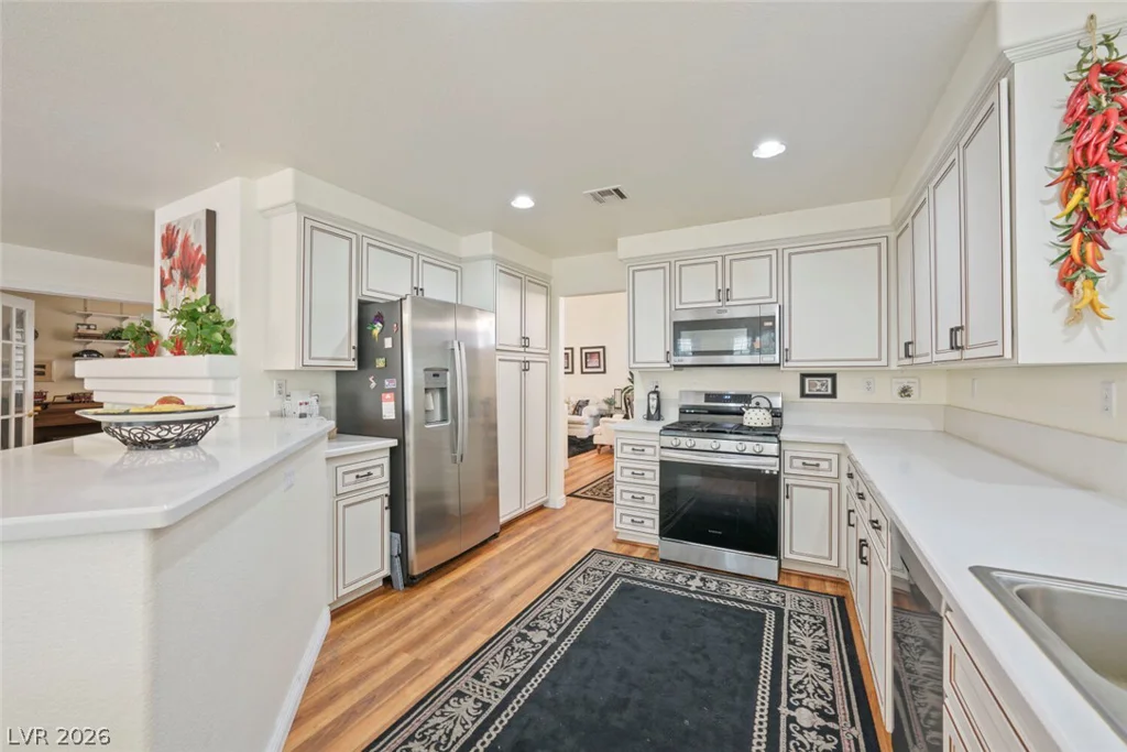 6105 Flaming Arrow, North Las Vegas, NV 89031