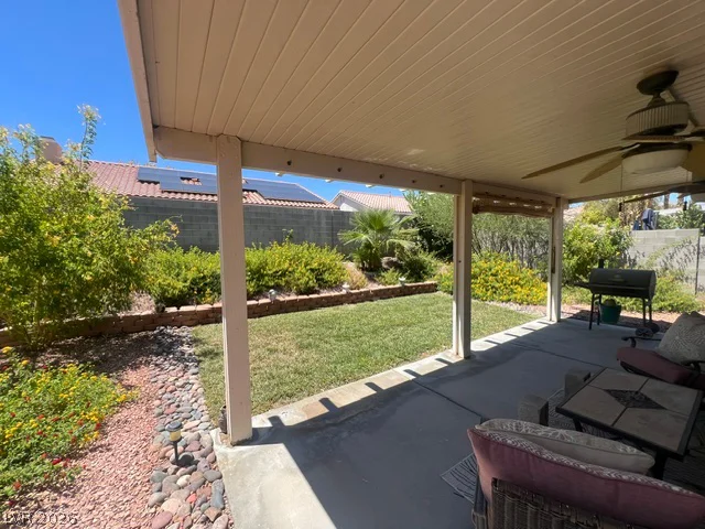 6105 Flaming Arrow, North Las Vegas, NV 89031