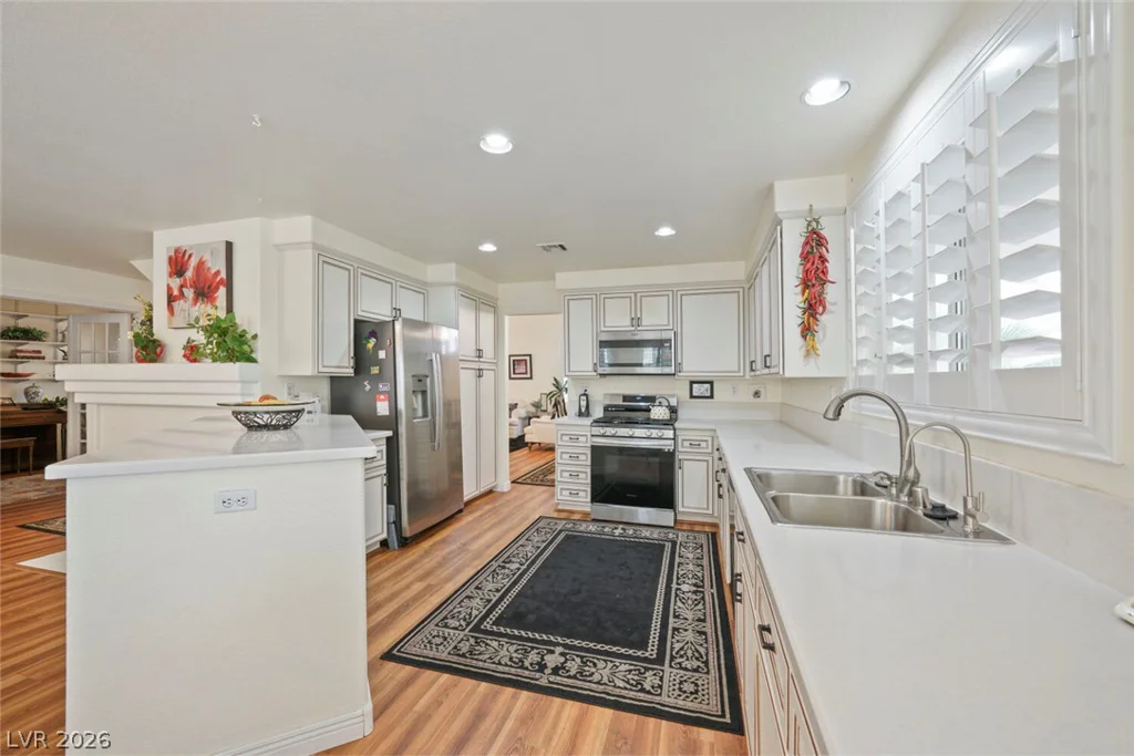 6105 Flaming Arrow, North Las Vegas, NV 89031