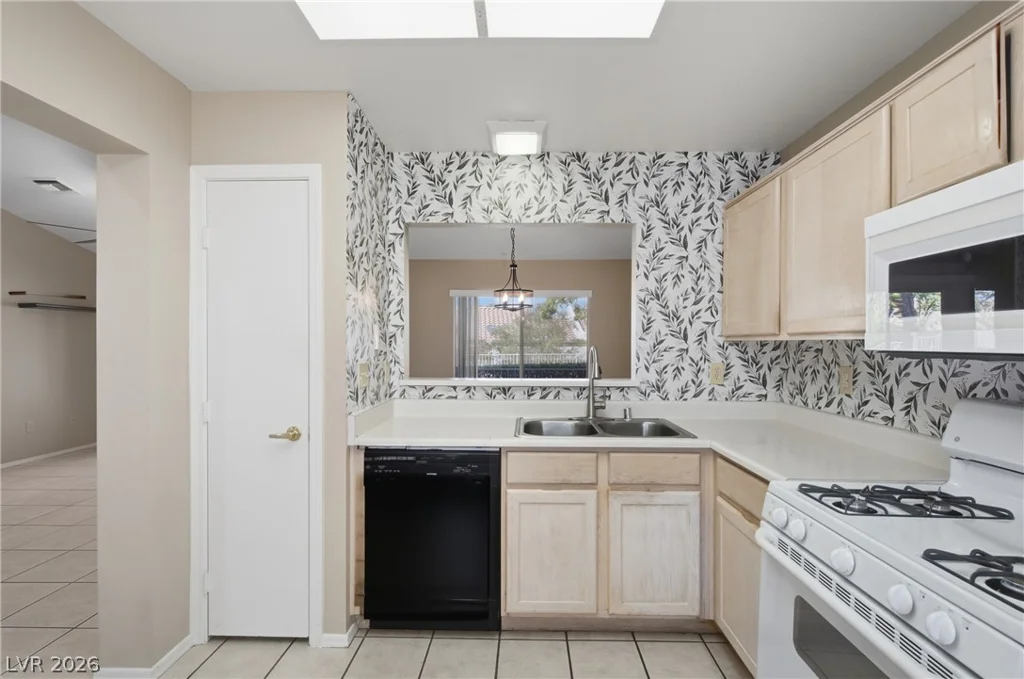 8612 Prairie Hill, Las Vegas, NV 89134