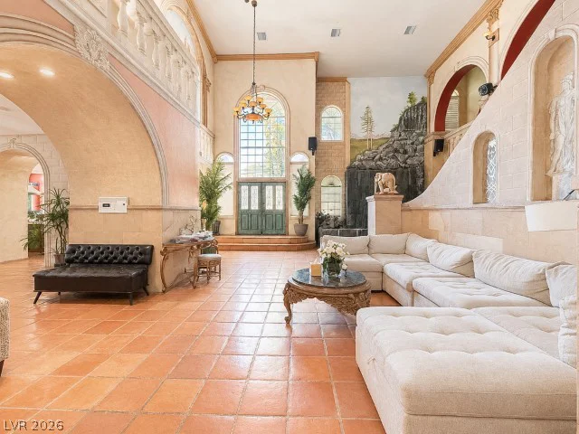 6425 Darby, Las Vegas, NV 89146