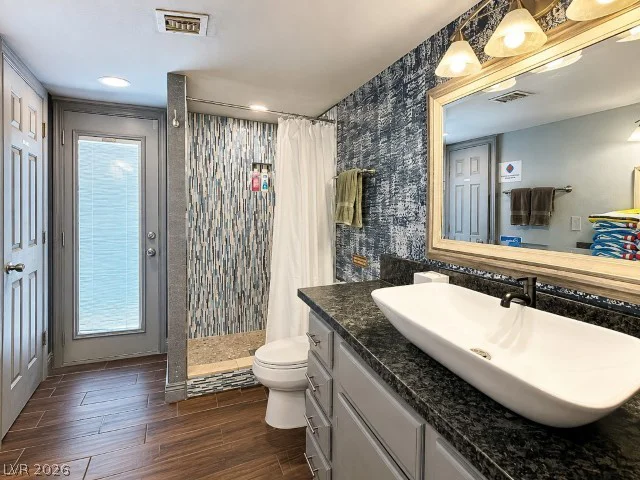 6425 Darby, Las Vegas, NV 89146