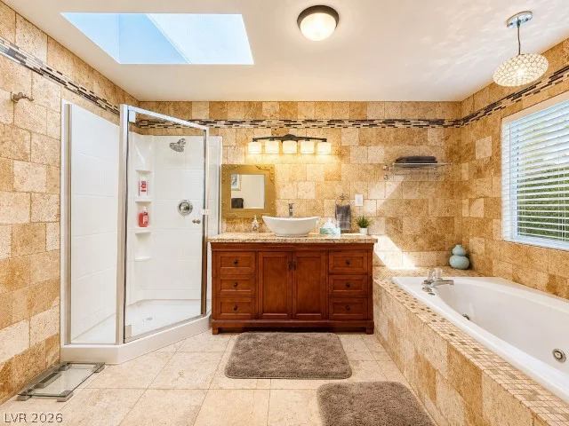 6425 Darby, Las Vegas, NV 89146