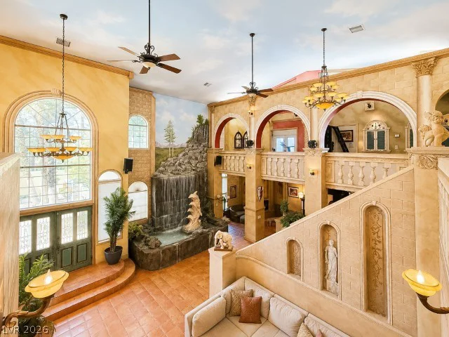 6425 Darby, Las Vegas, NV 89146
