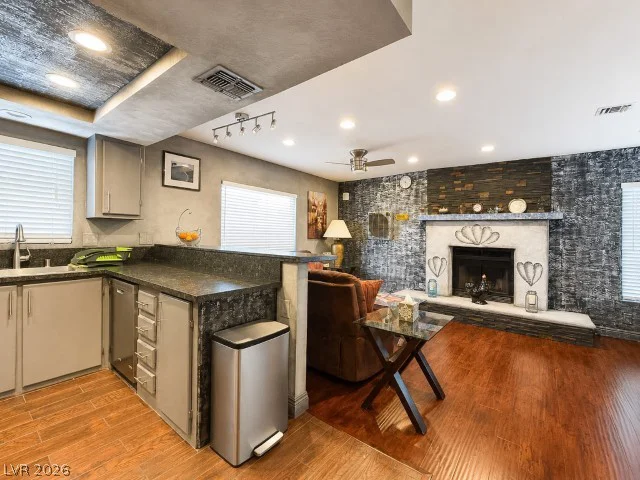 6425 Darby, Las Vegas, NV 89146