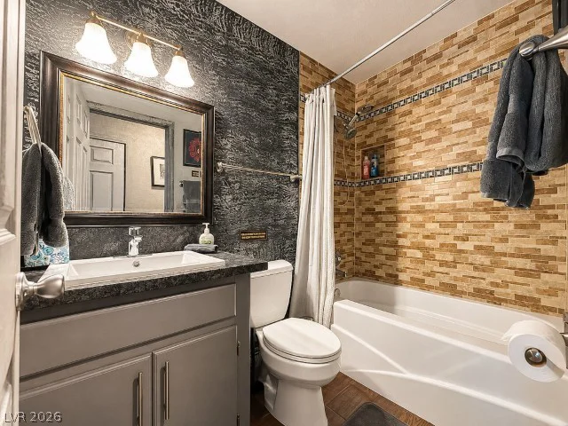 6425 Darby, Las Vegas, NV 89146