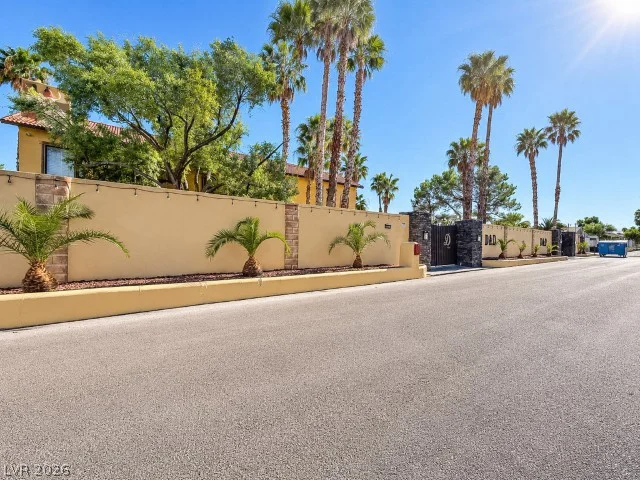 6425 Darby, Las Vegas, NV 89146