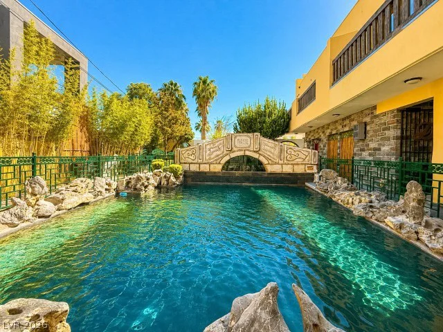 6425 Darby, Las Vegas, NV 89146