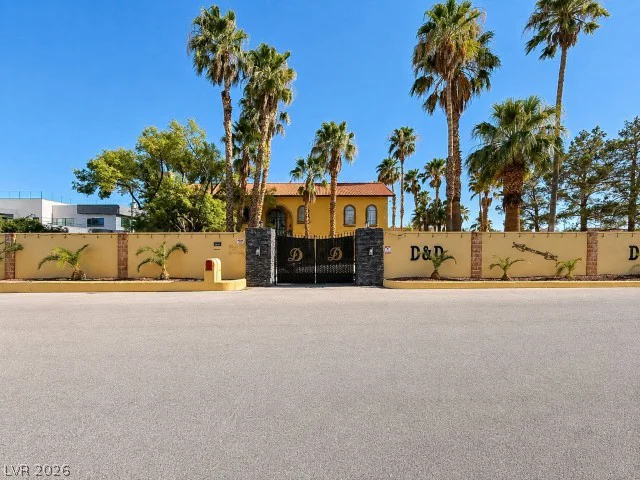 6425 Darby, Las Vegas, NV 89146