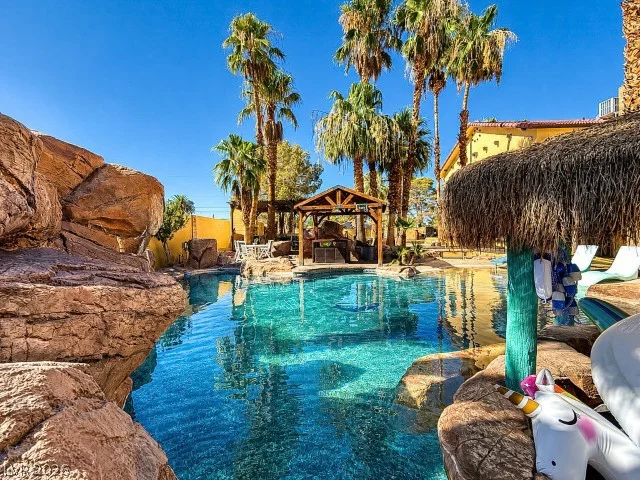 6425 Darby, Las Vegas, NV 89146