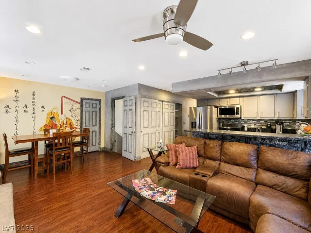 6425 Darby, Las Vegas, NV 89146
