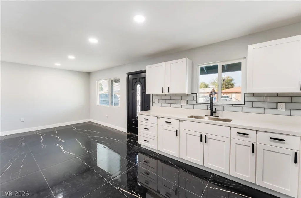 3215 Dillon, North Las Vegas, NV 89030