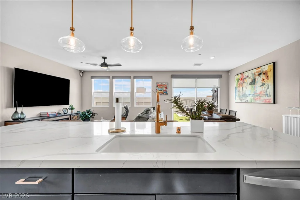 2394 Bellinzona, Henderson, NV 89044