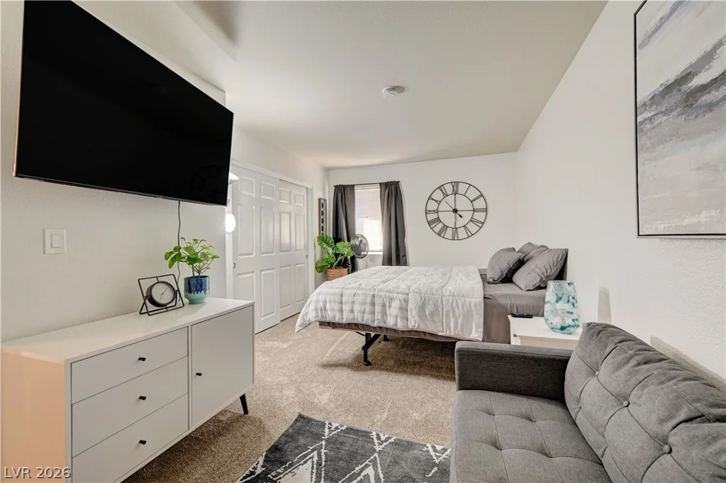 5220 Indian River, Las Vegas, NV 89103