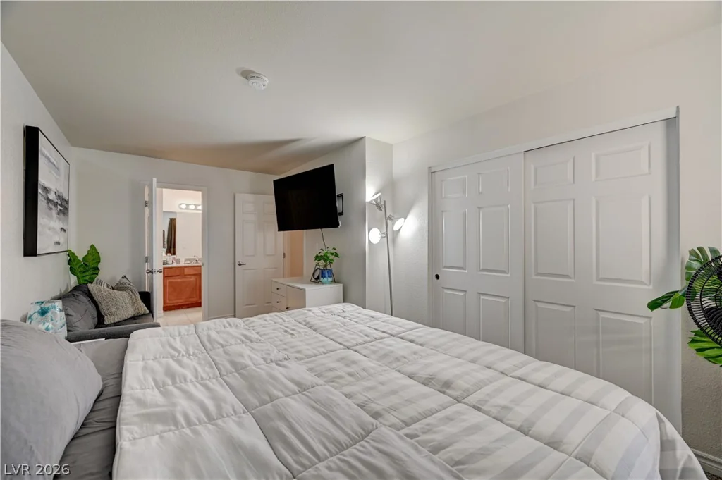 5220 Indian River, Las Vegas, NV 89103