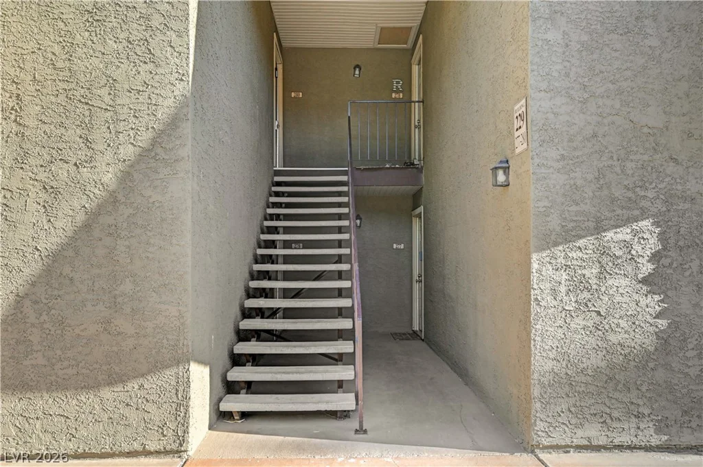 5220 Indian River, Las Vegas, NV 89103