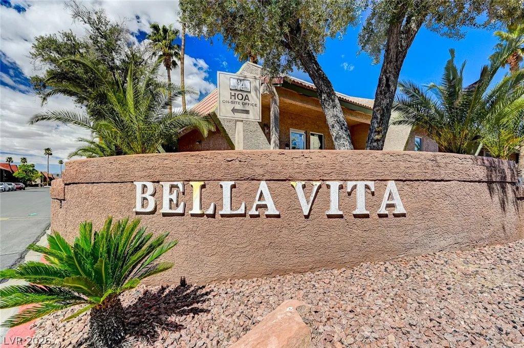5220 Indian River, Las Vegas, NV 89103