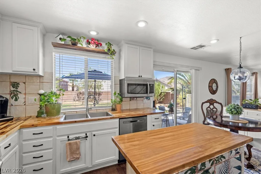 10328 Marc Kahre, Las Vegas, NV 89129