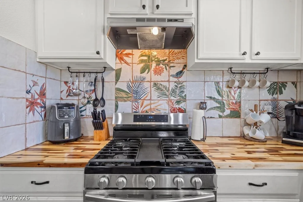 10328 Marc Kahre, Las Vegas, NV 89129
