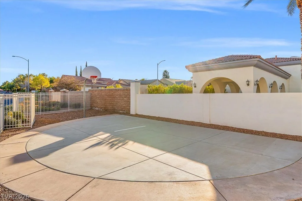 10328 Marc Kahre, Las Vegas, NV 89129