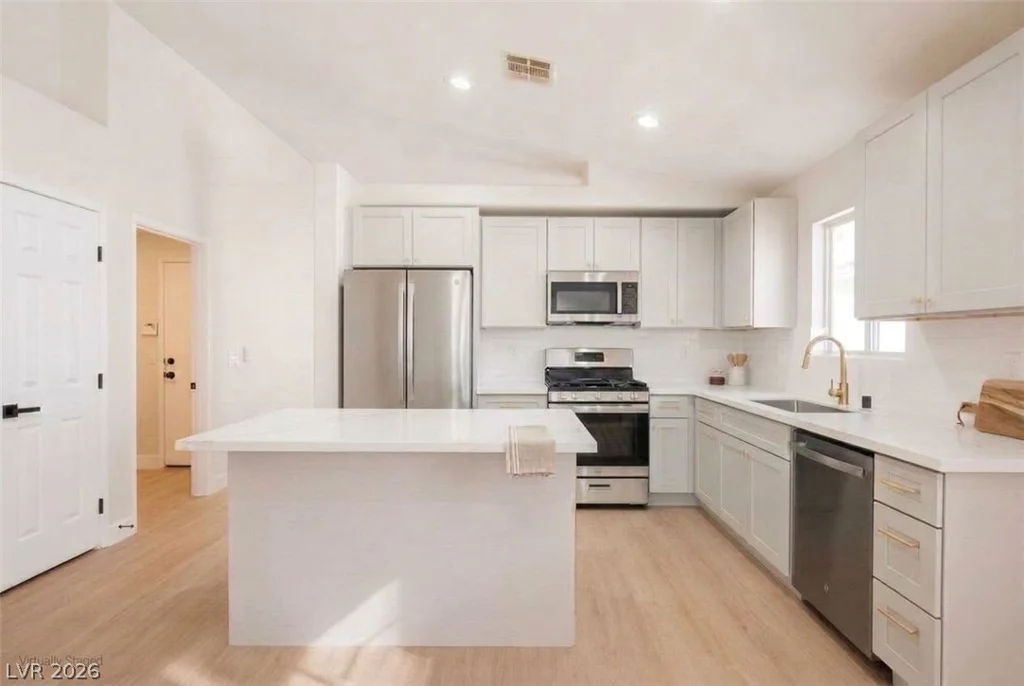 4937 Athens Bay, North Las Vegas, NV 89031