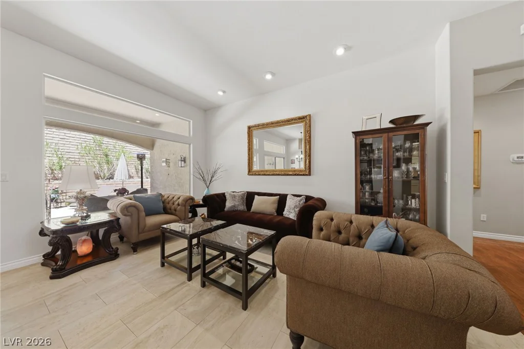 2705 Byron, Las Vegas, NV 89134