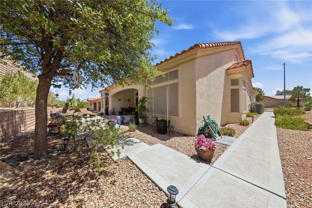 2705 Byron, Las Vegas, NV 89134