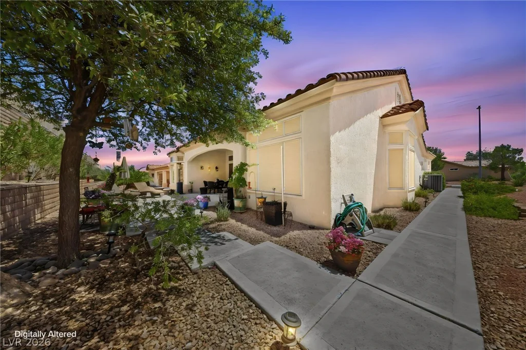 2705 Byron, Las Vegas, NV 89134
