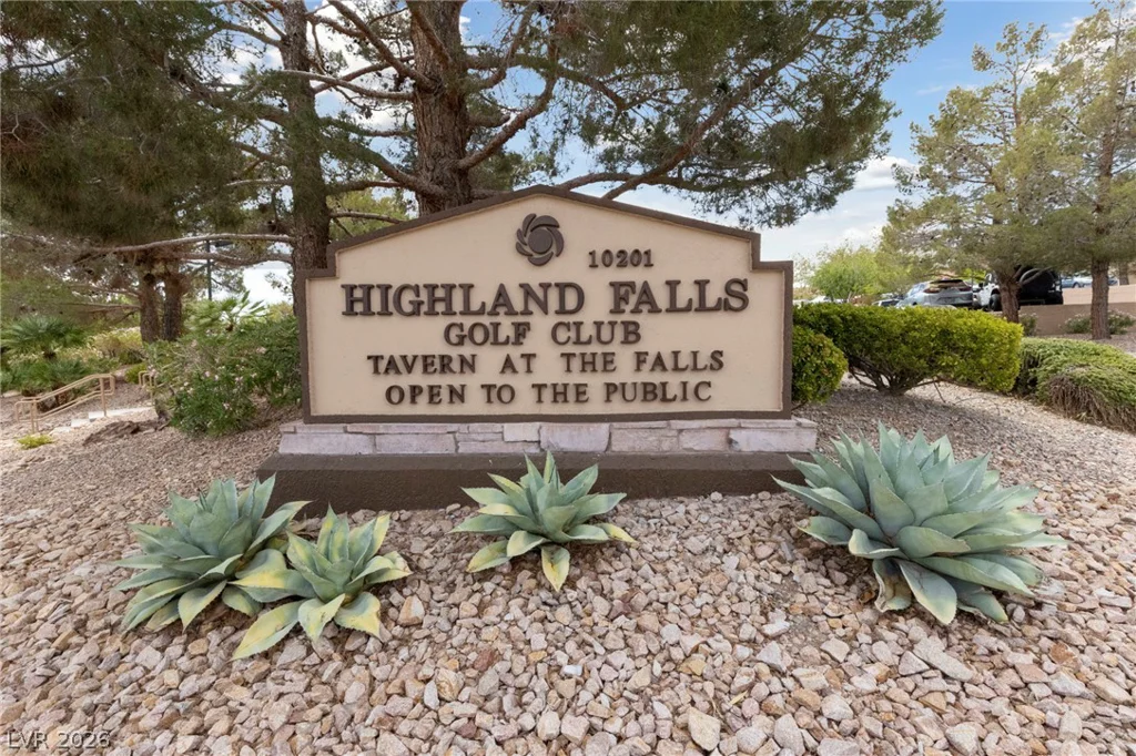 2705 Byron, Las Vegas, NV 89134