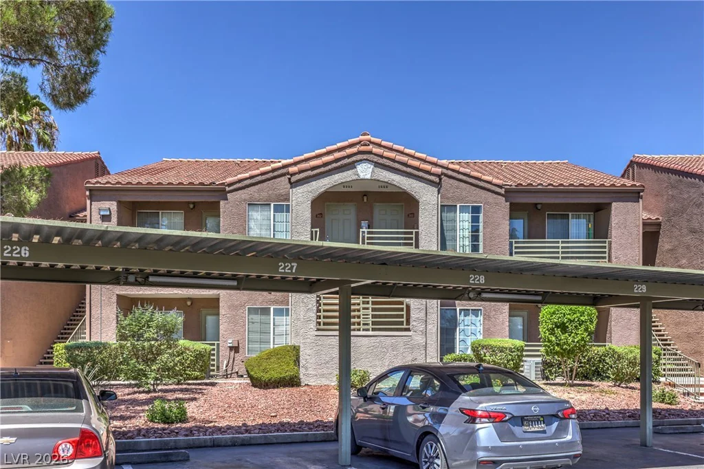 2101 Blue Breeze, Las Vegas, NV 89128